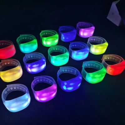 China Plastic Light Up Bracelets for All Your Party Needs Glow in The Dark and Durable for sale