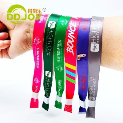 China Waterproof Adjustable Festival Wristband with Custom Logo Printing and Recycled Cloth for sale