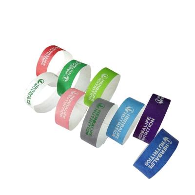 China Target End User Events and Festivals Custom Tyvek Wristbands for Park/Club/Party for sale