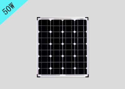 China Painéis solares Monocrystalline pequenos DS-680500 de 50 watts para o sistema de carregamento solar à venda