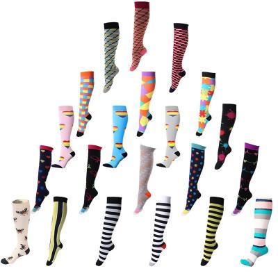 China Fashionable Custom Leg Support Stretch Compression Socks Women WoWomen Running Athletic Travel Football Breathable Adult Sports Socks for sale