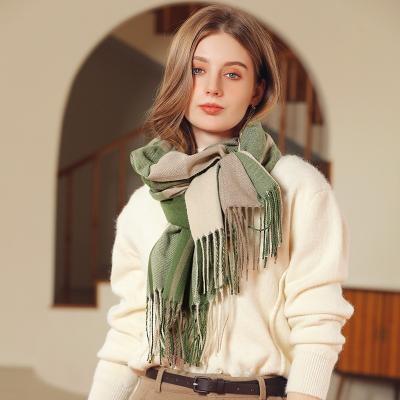 China Fashion 2023 Famous Women's Scarfs Luxury Brand Woman Winter Tassels Ladies Designer Cashmere Scarves Shawls Branded Scarfs For Women for sale