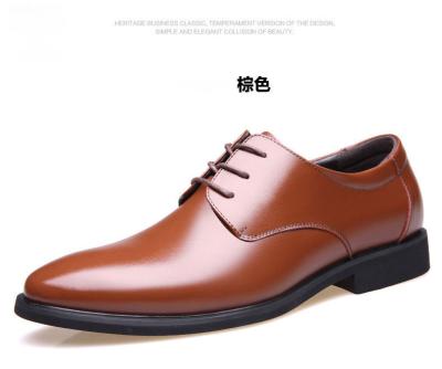 China Brown Retro Lightweight Elegant Wedding Men's Handmade Leather Formal Shoes From China for sale