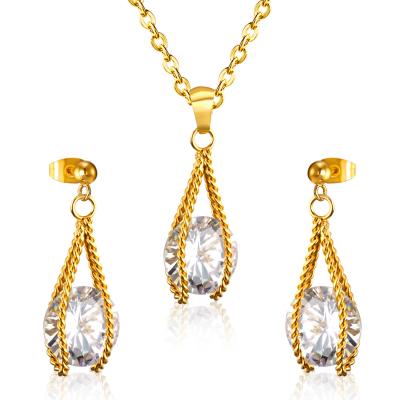 China Fashion Environmental Friendly Jewelry Set Ladies 18K Gold Plated CZ Heart Shaped Zircon Necklace Jewelry Set for sale