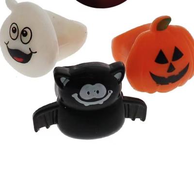 China 2022 instant hotsale tpr pumpkin ghost bat rings flashing light up ring gifts Halloween led finger lights flashing ring light for sale