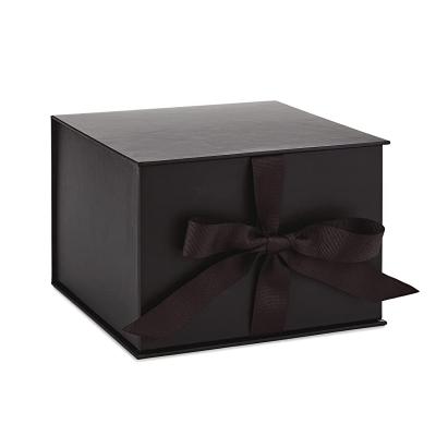 China Recycled Materials Logo Custom Black Luxury Paper Boxes For Perfume for sale