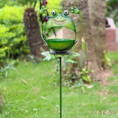 China Art Decor Liffy Garden Decor Patio Decor Metal Green Frog Bird Feeder Garden Stake for sale