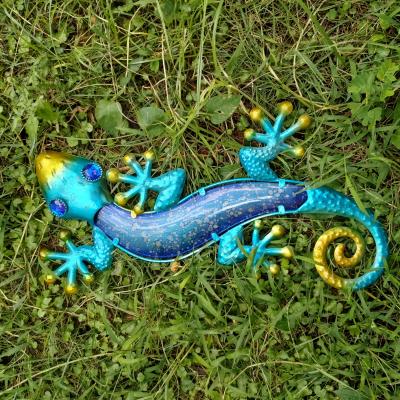 China Art Decor 15 inches Hot Metal and Glass Wall Art Wall Hanging Decor Hand-Painting Lizard Sale Garden Decor for sale