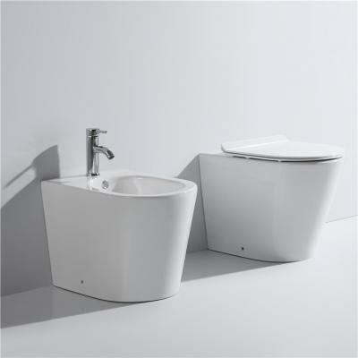 China Modern Toilet Sanitary Ware WC Bathroom Set Floor Standing Ceramic Bidet Toilet Europe Italy Style for sale