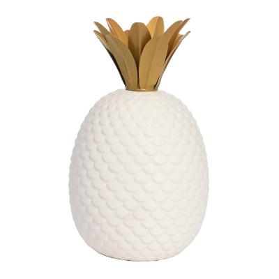 China Nordic Contemporary Luxury Ceramic Living Room Table Statue Craft Metal and Pineapple Decoration and Metal Home Interior Accessories for sale