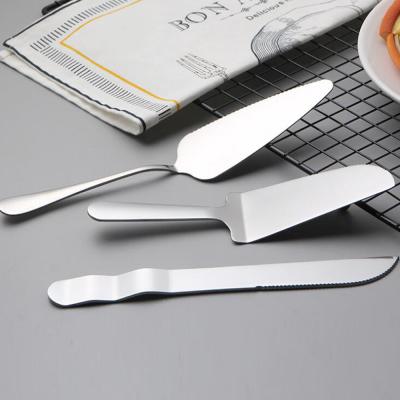 China Sustainable Pizza Cake Cutter Scoop Shovel Movable Stainless Steel Sawtooth Dish Blade Baking Tools for sale