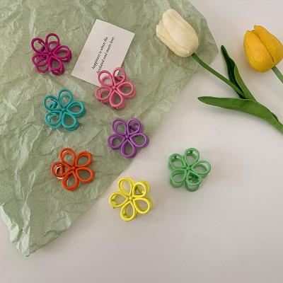 China Fashion Korean New Fashion Hair Accessories Cute Candy Color Metal Flower Hair Clip Small Hair Claw for sale