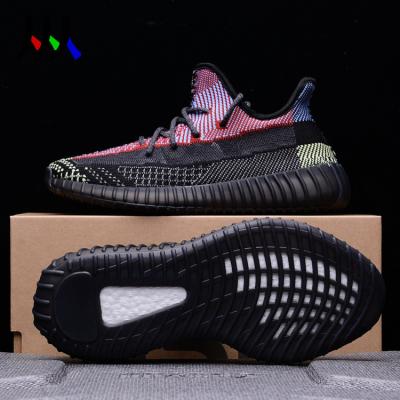 China CUSHIONING Original Yeezy 350 V2 Running Casual Sneakers Putian Logo Yeezy Shoes Original Sports Shoes for sale