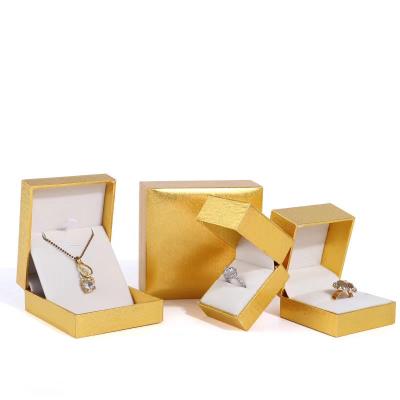 China Hot Sale Luxury High Quality Leatherette Paper Logo Leatherette Paper Necklace Jewelry Box Set Ring Box Pendant Boxes for sale