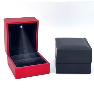 China With led light professional manufacture luxury jewelry packaging box with led light for sale