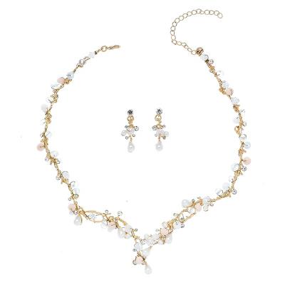 China TRENDY Gift Gold Wedding Bridal Jewelry Sets Pearl Necklace Earrings Party Jewelry Set for sale