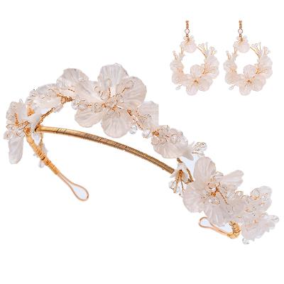 China Hair Accessories Crown Plastic Handmade Wedding Leaves Headdress Hair Accessories Floral Earring Ceramic Flower Crystal Princess Crown Tiaras for sale