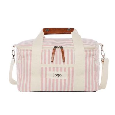 China 2021 Waterproof New Design Cooler Bag With Customized Style Camping Bags Beach Cooler Cooler Bag For Food for sale