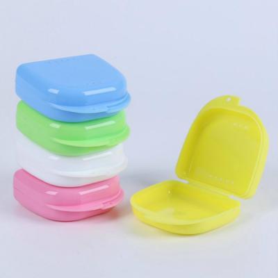 China High Quality Recyclable Customizable Color Plastic Customizable Plastic Orthodontic Case Plastic Orthodontic Denture Retainer Case for sale