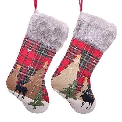 China Hot Selling Red Christamas Home Decoration Plush Plaid Deer Christmas Hanging Gift Hanging Storage Bag for sale