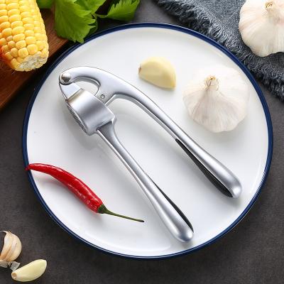 China Viable Instruments Zinc Alloy Garlic Juicer Kitchen Manual Garlic Mash Pressing for sale