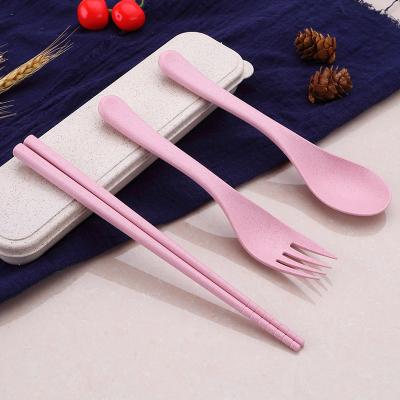 China Eco-friendly Spoon Fork Knife Set Reusable Portable Wheat Straw Cutlery Set 3 in 1 for sale