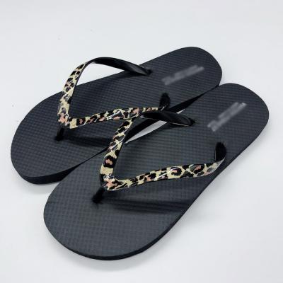 China Top Selling 2020 Summer Breathable Hot Leopard Film Slipper For Lady Women Beach Rubber Flip Flops For Outdoor for sale