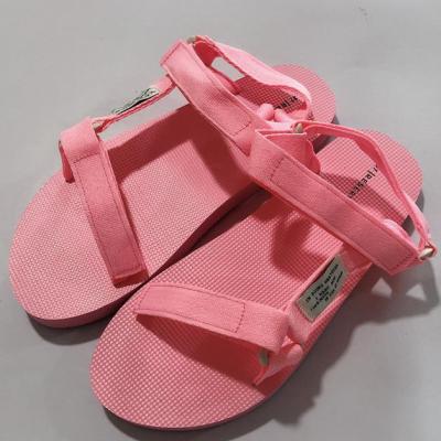 China New Design Summer Beach Flat Slippers Lady Thick Based Sandals Women Platform Sandals for sale