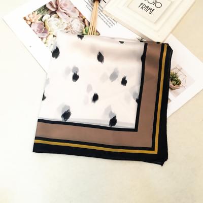 China 2020 new style square scarf wholesale custom made satin short square small silk scarf for sale