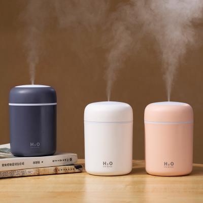 China Portable Car Air Humidifier Diffuser Room With Rainbow Led Night Light H2o Mist Humidifier Damp Dual Aroma Car Essential for sale