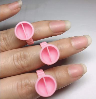 China Professional Plastic Lash Finger Ring Eyelash Glue Holder Ring Holder Palette Extension Eyelash Extension Tools/Glue Wick Extension for sale