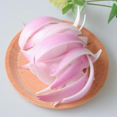 China FROZEN IQF shredded shallots for easy storage of rough processed products for sale