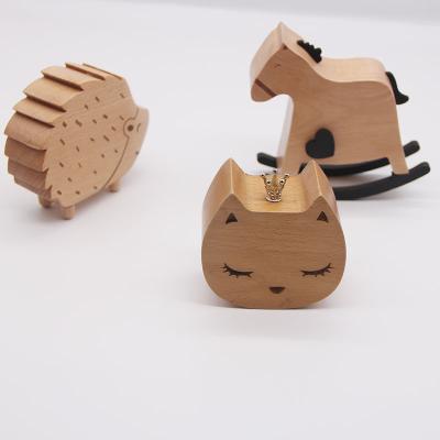 China Cute Shape Portable Factory New-designed Natural Wooden Music Box for sale