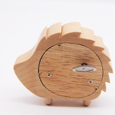 China Portable Customize Natural Wooden Music Box With Creative Cute Animal Shape for sale