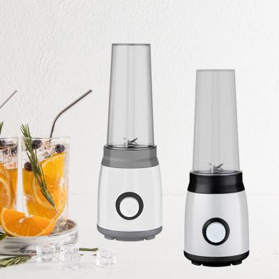 China Household Mini Portable Electric 3 Speed ​​Control Safety Juicer Bottle Fresh Fruit Juicer Blender Bottles Personal Cup Smoothie Blender for sale