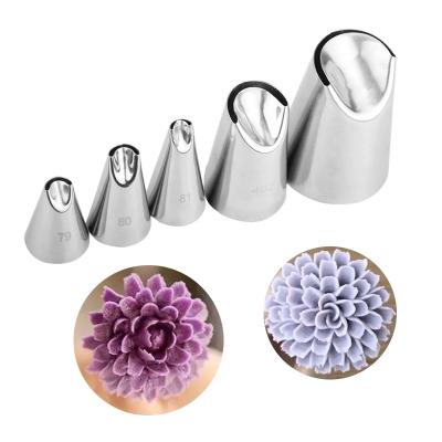 China 5Pcs Kitchen Viable Instrument Baking Accessories Cake Decorating Tools Chrysanthemum Spout Icing Pastry Whistling Spouts for sale