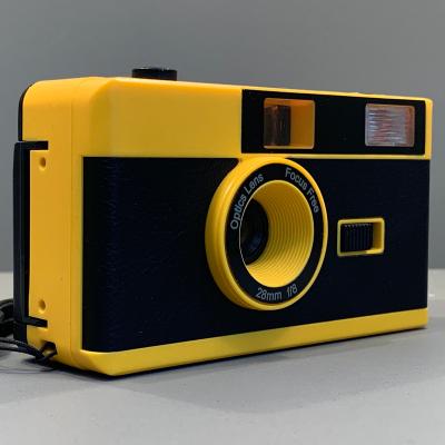 China Reusable 35mm retro film camera PROFESSIONAL new design with flash in different colors for sale