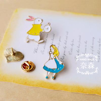 China ALLOY Nesson Alice in Wonderland the Rabbit led clock pin needle alloy breastpin xz64 4 model for sale