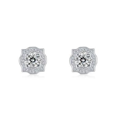 China 2021 CLASSIQUE hot sale jewelry real diamond 18k white gold stud earrings with moissanite stones for sale