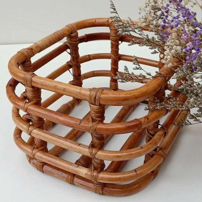 China Solid Wood Baby Basket Hutch Photography Props Vine Handwoven Crate For Newborn Photography Props for sale