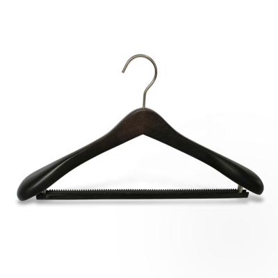 China Vintage Luxury Mens Suits Hanger With Non Slip Pants Bar for sale