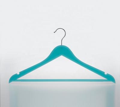 China Customized new classic/postmodern color and logo strong plastic hanger for garment for sale