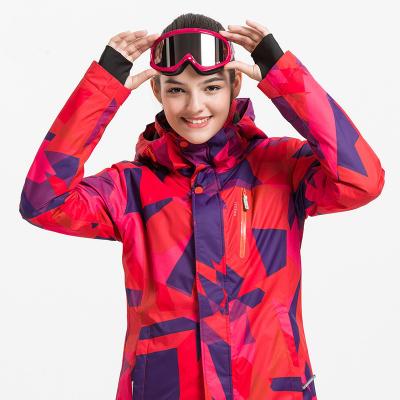 China Outdoor Sports Ski Apparel Women Ski Jacket Colorful Windproof Design Breathable Snow Jacket for sale