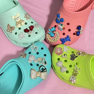 China Custom Charm Jugs Clog Shoe Decoration Luxury Croc Charms Volume For Kids Metal Bling Charms Accessories Designer Croc Diamond Charms for sale