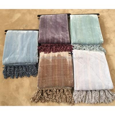 China Wearable Striped Tassel Fringe Ribbed Chenille Throw Dobby Jacquard Sofa Fannel Covering Throw for sale