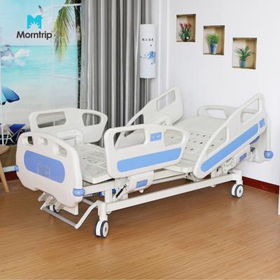 China ABS Factory Wholesale Best Quality ABS Manual Double Head Shake Multifunctional Medical Bed Elder Patient Nursing Hospital Bed for sale