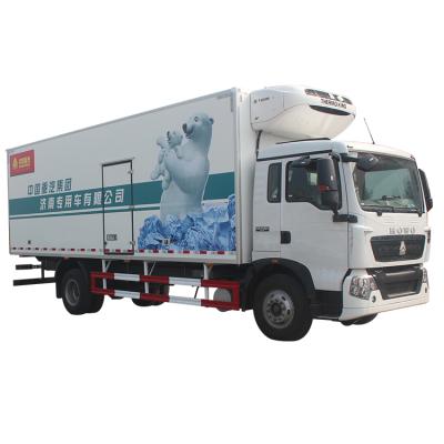 China beautiful apperance 4x2 refrigerated truck for transportation frozen chicken JYJ5167XLCE for sale