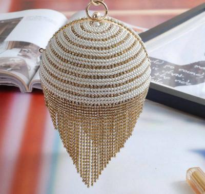 China Luxury Women Diamond Tassel Beaded Clutch Bags Evening Clutch Bags Diamond Grace CrossBody Round Ball Shaped Full Pearl Wedding Party Handbag for sale