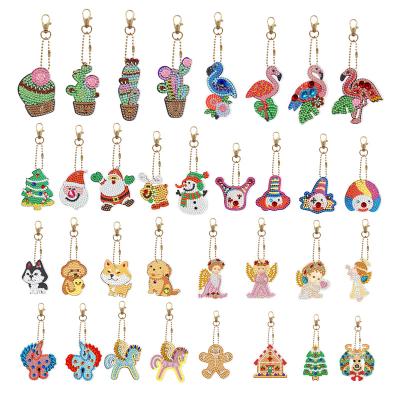 China Special Shaped Drill Art Kits Gift Round Drill Model Kits 5D Diamond Painting Keychain Wholesale Cartoon Animal for sale