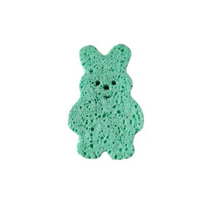 China 2021 hot sale cute bear shape natural pure small cleaning loofah fashion cleaning eco-friendly sponge for sale